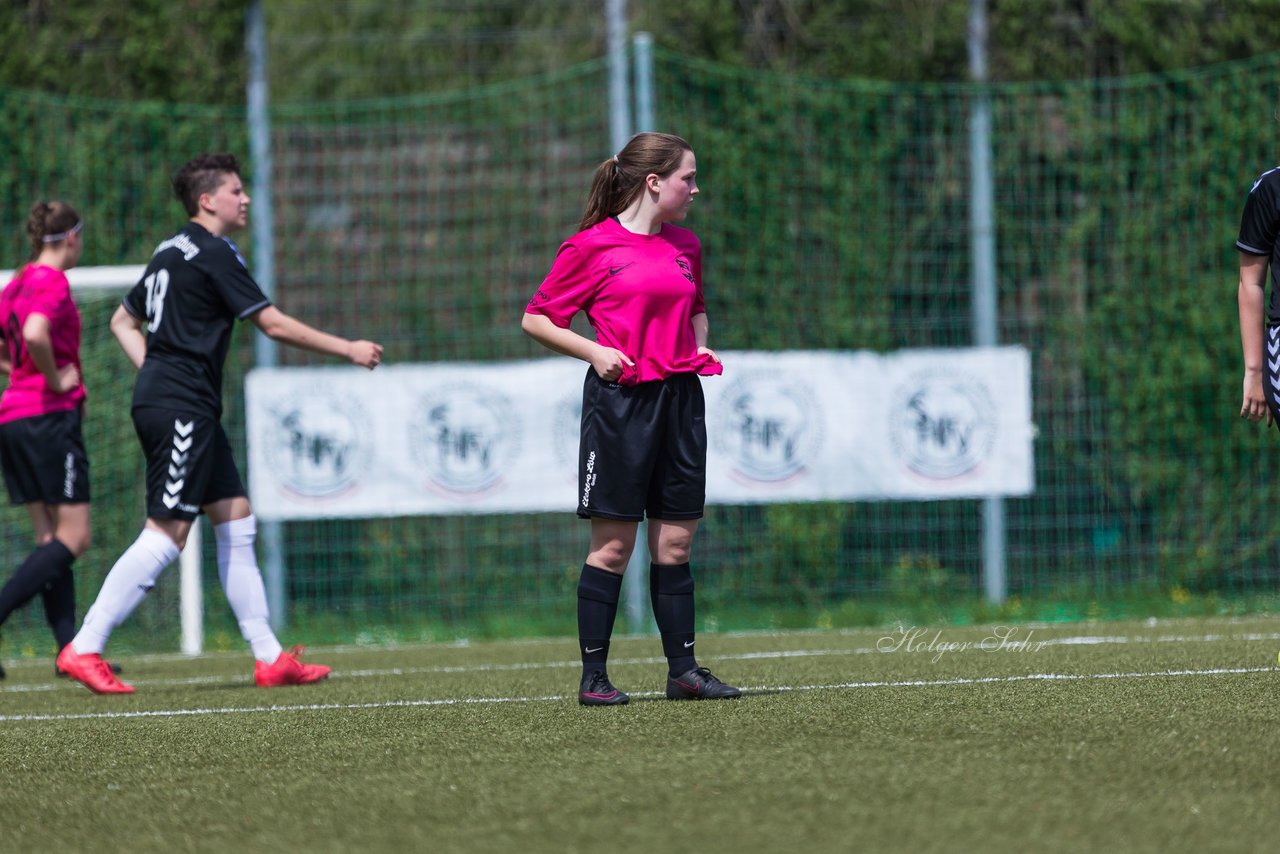 Bild 198 - B-Juniorinnen Pokalfinale SV Henstedt Ulzburg - SG Holstein Sued : 2:0